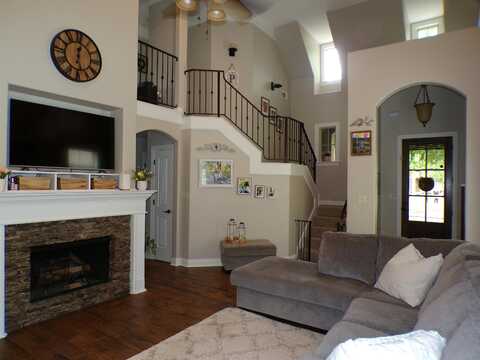 7327 WINTERBROOK, Cordova, TN 38018