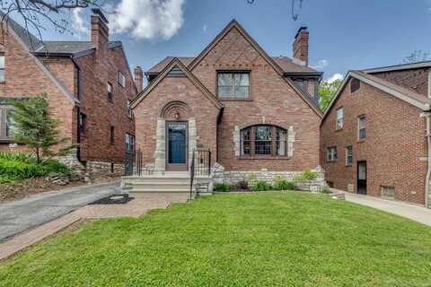 7453 Cornell Avenue, University City, MO 63130