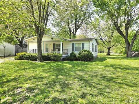 106 South Street, Coffeen, IL 62017