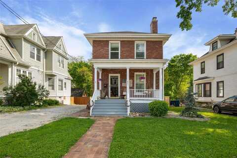 441 Bluff Street, Alton, IL 62002