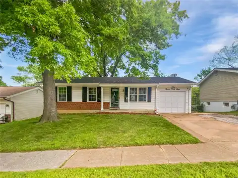 1248 Green Knoll Drive, Fenton, MO 63026