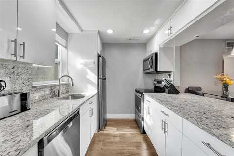 8504 Old Country Mnr, Davie, FL 33328