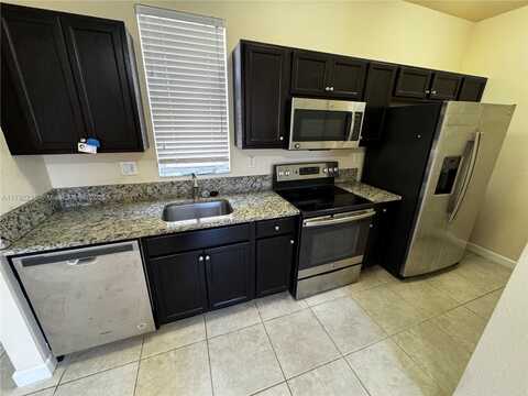 17087 SW 96th St, Miami, FL 33196