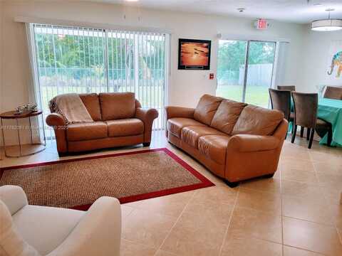 10374 Sleepy Brook Way, Boca Raton, FL 33428