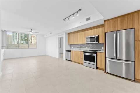 2150 N Bayshore Dr, Miami, FL 33137