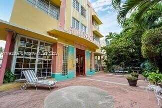 1051 Meridian Ave, Miami Beach, FL 33139