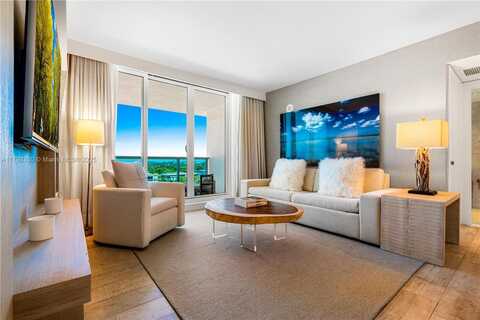 102 24th St, Miami Beach, FL 33139