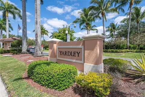 7765 Yardley Dr, Tamarac, FL 33321