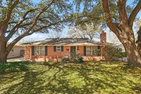 Stadium Drive, Fort Worth, TX 76109