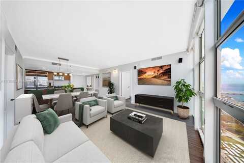 50 Biscayne Blvd, Miami, FL 33132
