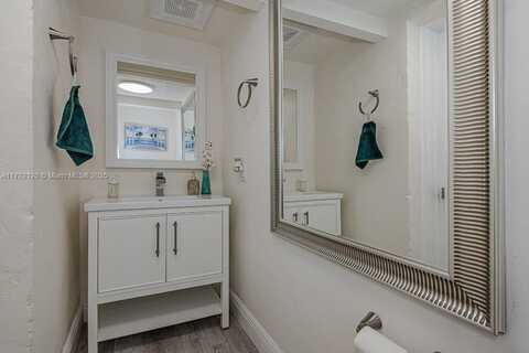 245 189th Ter, Sunny Isles Beach, FL 33160