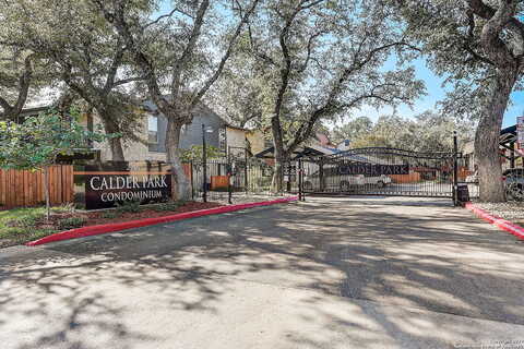 Old Field Dr, San Antonio, TX 78247