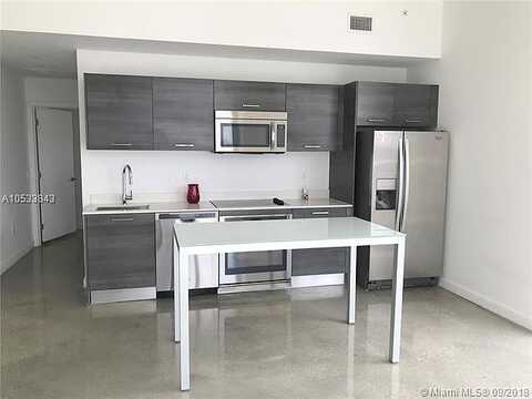 Se 1St St, Miami, FL 33131