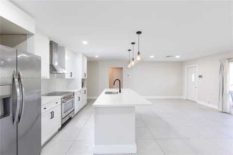 4430 NE 28th Ter, Lighthouse Point, FL 33064