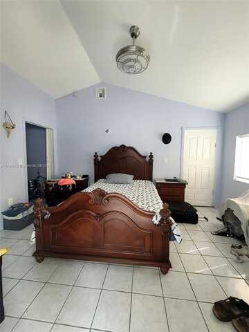 2385 NE 185th St, Miami, FL 33180
