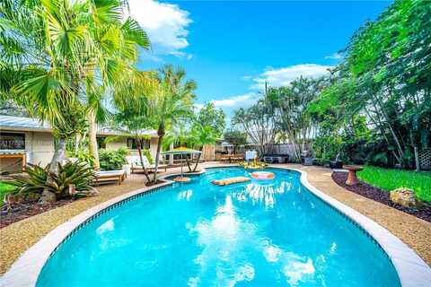 1715 NE 36th St, Oakland Park, FL 33334