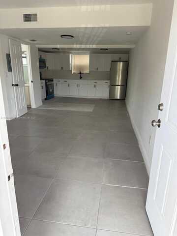 2291 W 53rd Pl, Hialeah, FL 33016