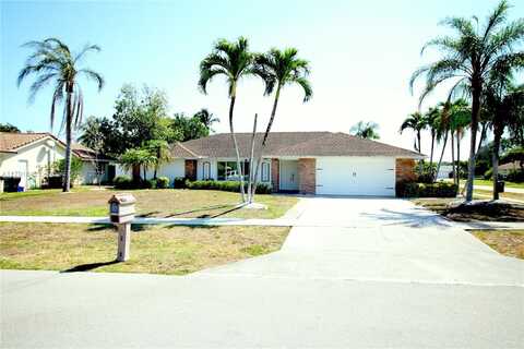 990 Hickory Trl, Wellington, FL 33414