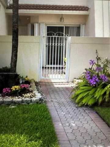 9940 NW 43rd Ter, Doral, FL 33178