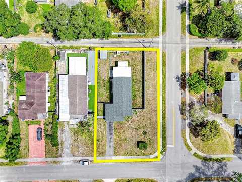 1595 NE 174th St, North Miami Beach, FL 33162
