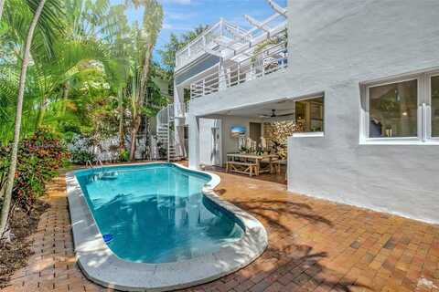 4410 Brighton Pl, Miami, FL 33133