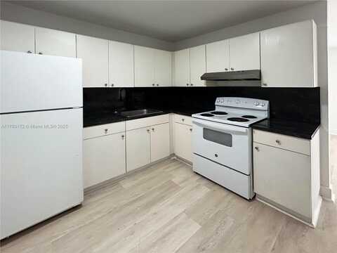 12215 W Dixie Hwy, North Miami, FL 33161
