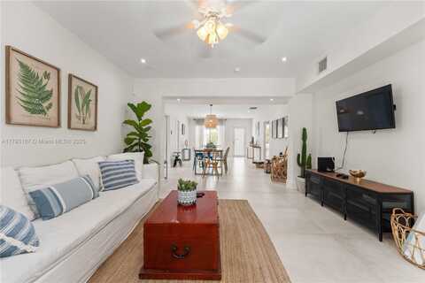38 NE 50th St, Miami, FL 33137