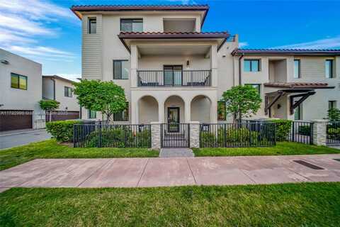 4707 NW 83rd Ct, Doral, FL 33166