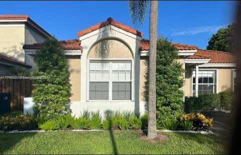 5596 NW 102nd Ct, Doral, FL 33178