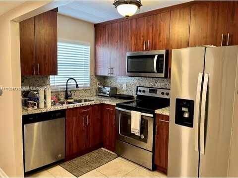 8285 Sunrise Lakes Blvd, Sunrise, FL 33322