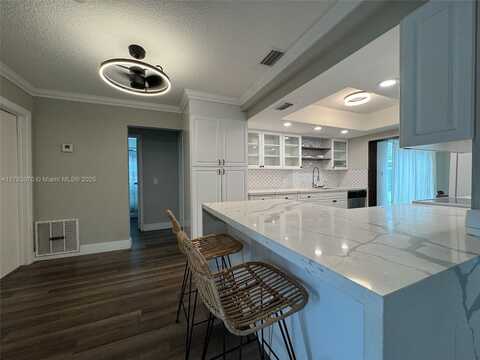 2631 NW 94th, Sunrise, FL 33322