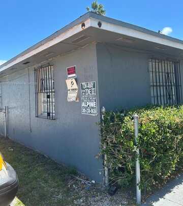 1692 NW 7th Pl, Florida City, FL 33034
