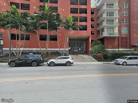 Brickell Bay Dr, Miami, FL 33131