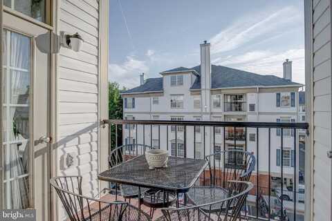 Cardoness Ln, Fairfax, VA 22030