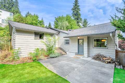 13Th, BELLEVUE, WA 98004