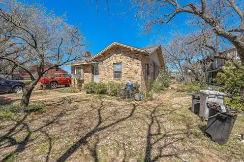W Oak Street #A, Weatherford, TX 76086