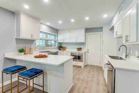 Meadow Road #121, Dallas, TX 75230