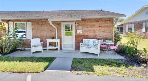 Fairway Court #C, DELAND, FL 32724