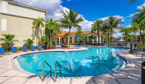 10170 SW 7th St, Pembroke Pines, FL 33025