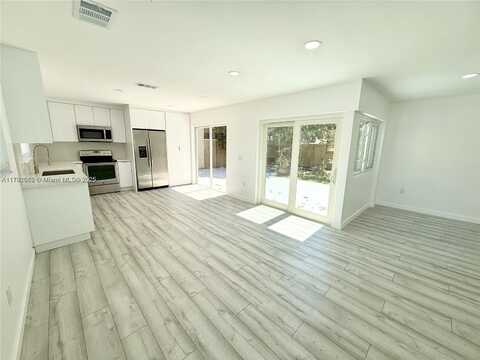 12410 SW 203rd St, Miami, FL 33177