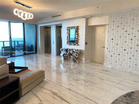 18555 Collins Ave, Sunny Isles Beach, FL 33160