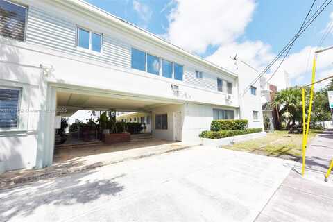 2250 Bay Dr, Miami Beach, FL 33141