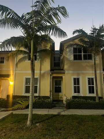 112 SE 28th Ter, Homestead, FL 33033