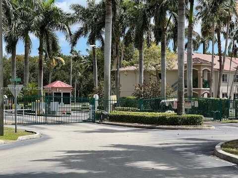 2921 SE 13th Rd, Homestead, FL 33035