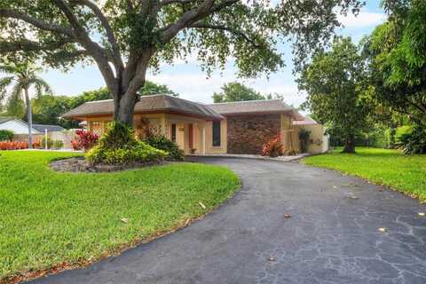 8261 SW 186th St, Cutler Bay, FL 33157