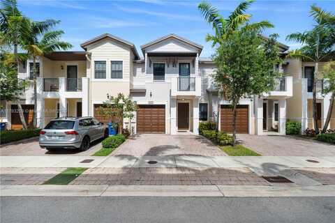 6005 NW 104th Path, Doral, FL 33178
