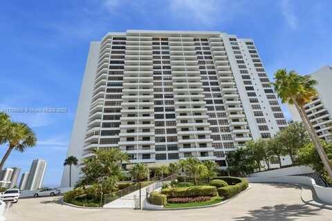 2500 Parkview Dr, Hallandale Beach, FL 33009