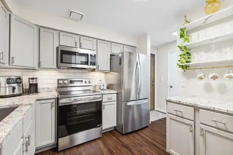 41St Avenue Ne #115Ne, Columbia Heights, MN 55421