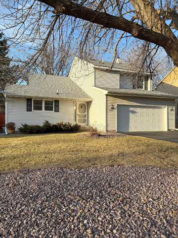 Rushmore Crescent, Burnsville, MN 55306
