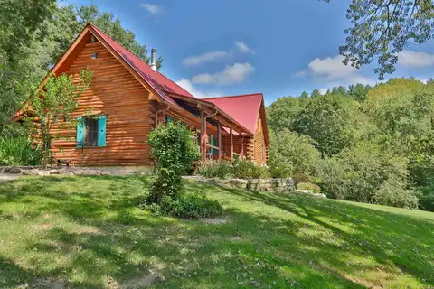 Hood Hollow, RICHLAND CENTER, WI 53581